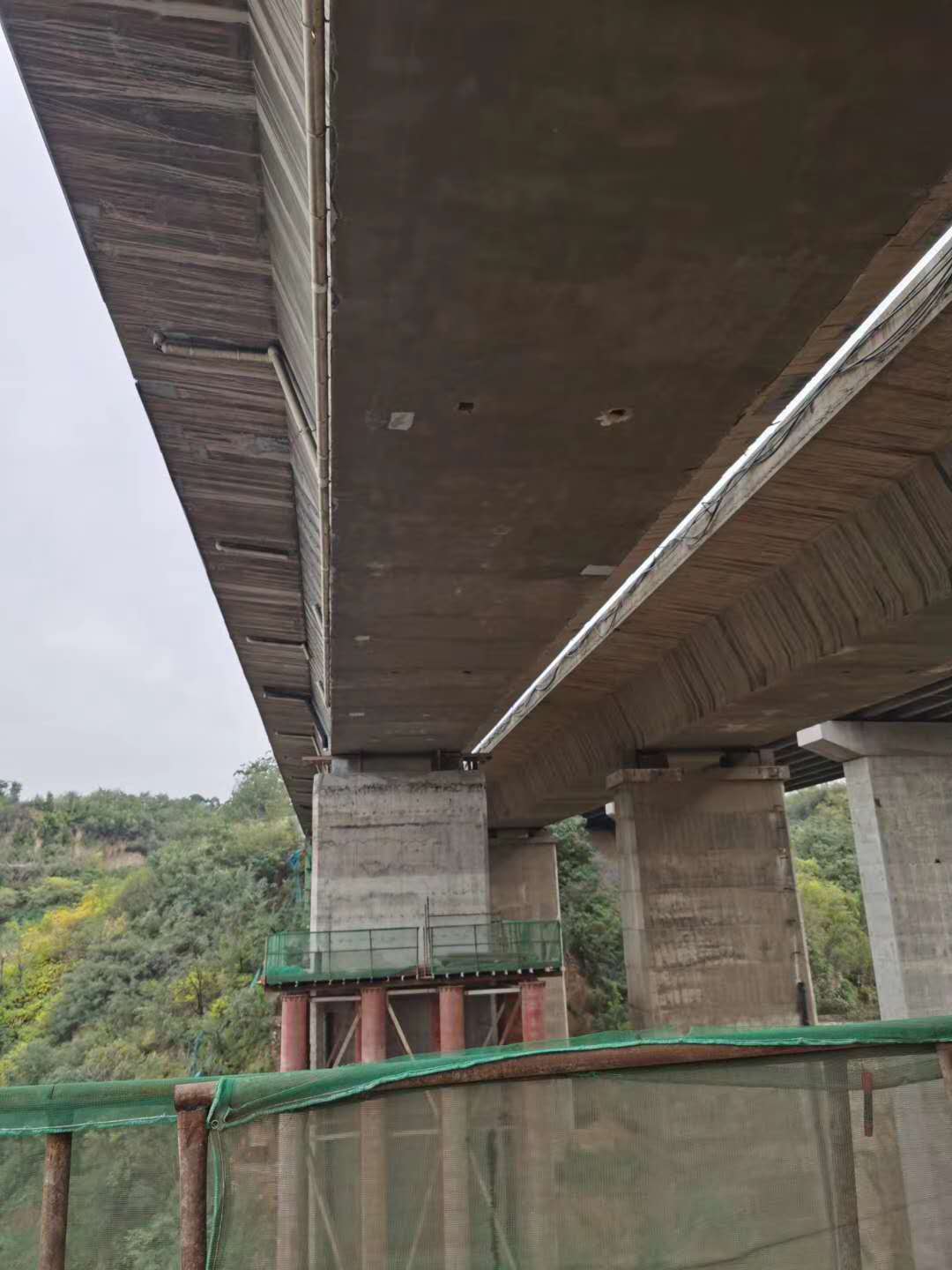垫江桥梁加固前制定可行设计方案图并用对施工方法